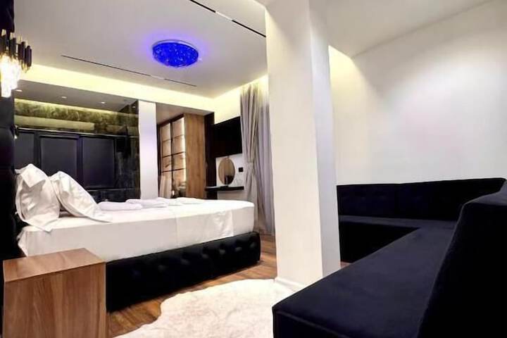 Room 26 of 37