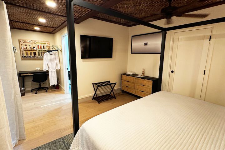 Room 4 of 46