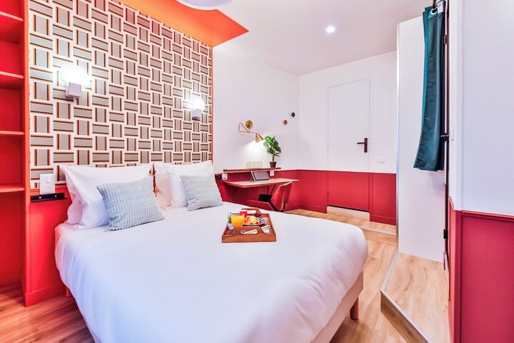 Room 21 of 77