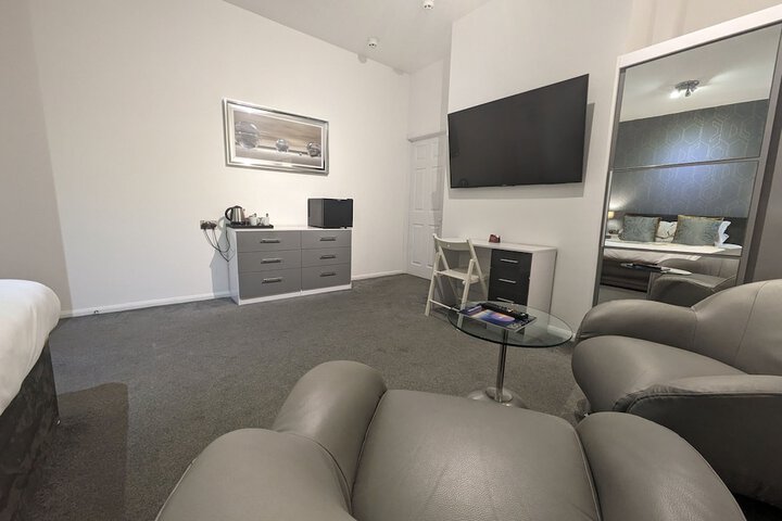Room 15 of 86