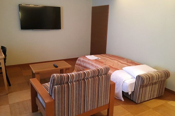 Room 15 of 123