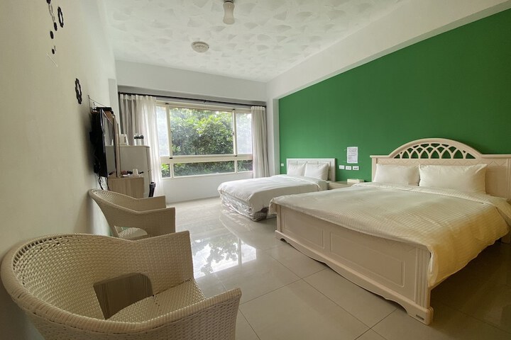 Room 4 of 29