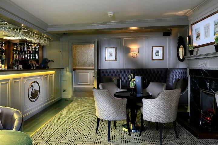 Lounge 59 of 83