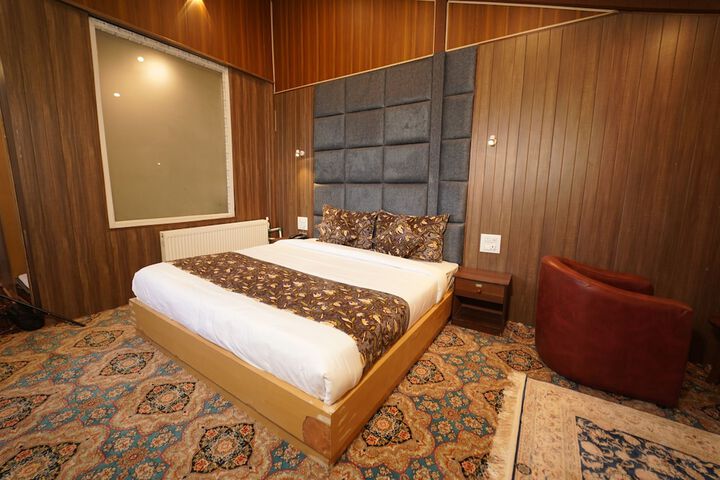 hotel gulmarg hills