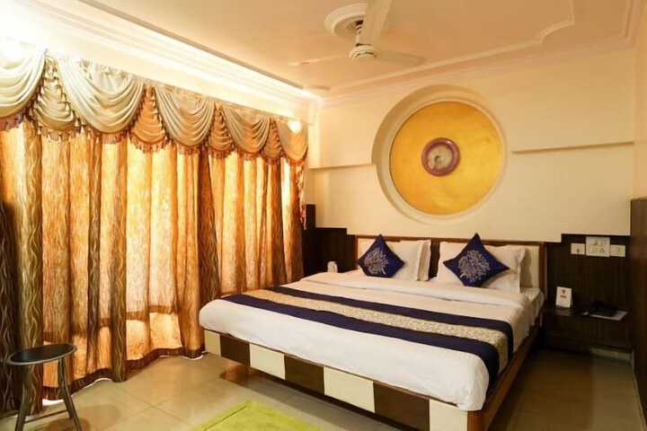 Room 8 of 22
