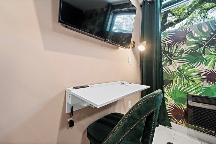 Room 47 of 111
