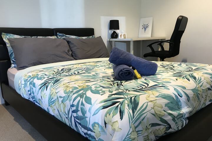 Room 7 of 27