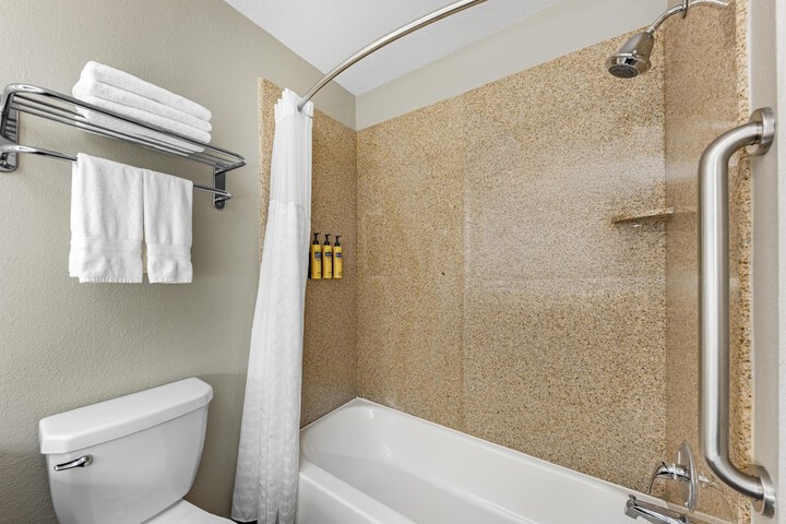 Room 32 of 56