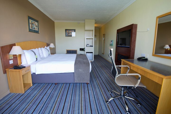 Room 14 of 184