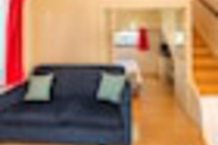 Room 92 of 213