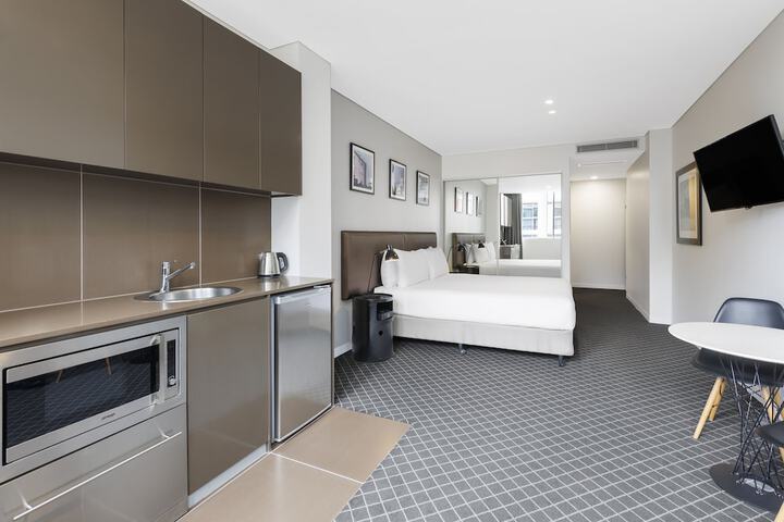 Room 5 of 31