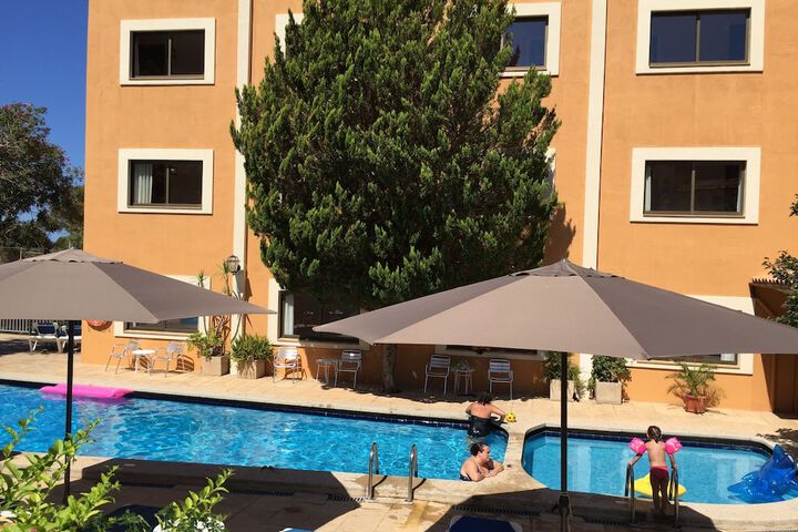 Pools & Facilities