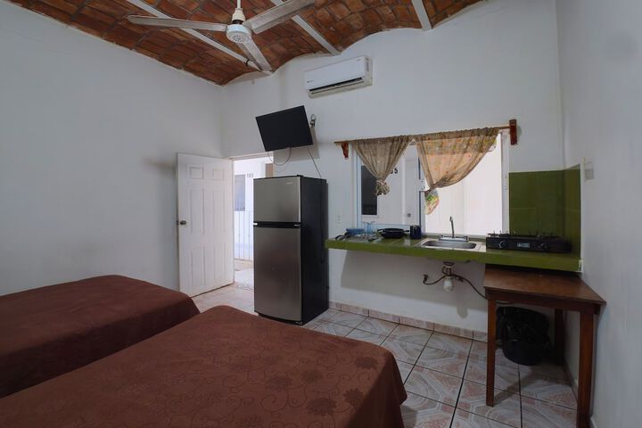 Room 9 of 27