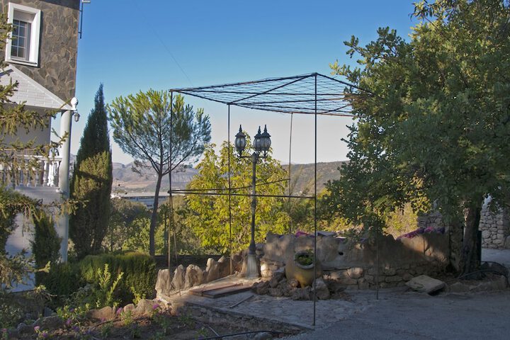 Property Grounds 39 of 82