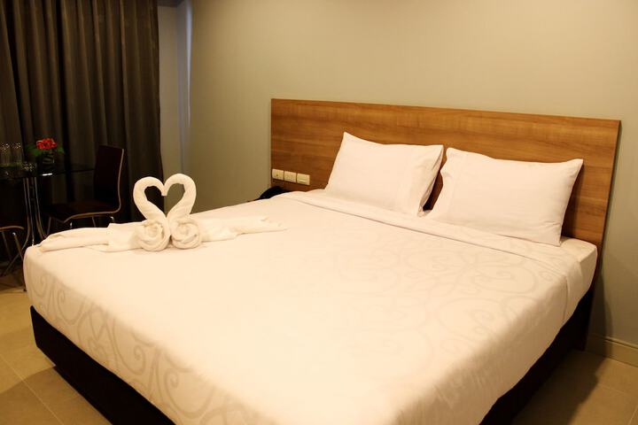 Room 27 of 63