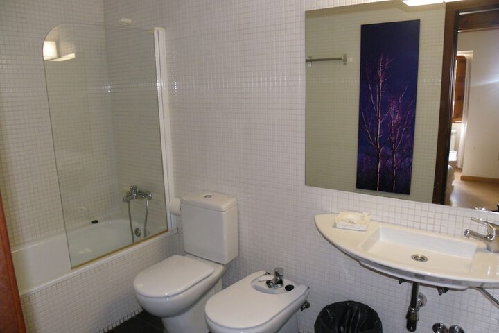 Room 16 of 40