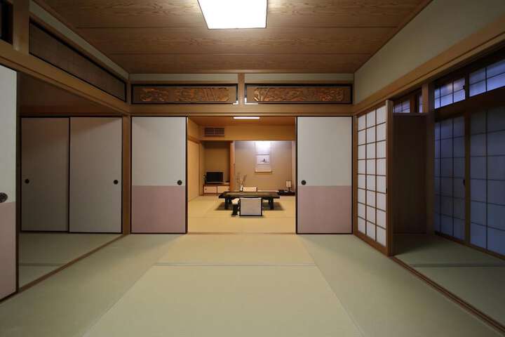Room 15 of 44