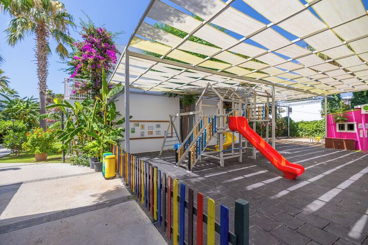 Children's play area - outdoor