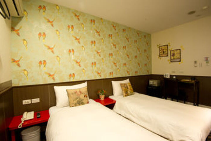 Room 14 of 23