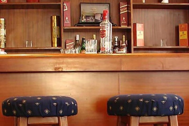 Lounge 26 of 35