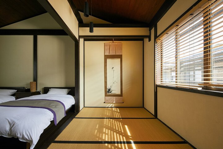 Room 7 of 13