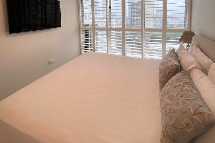 Room 10 of 113