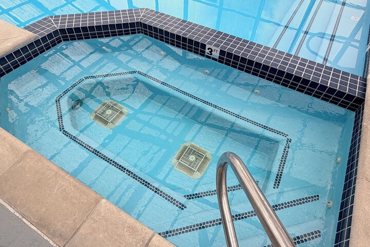 Hotel with Pool