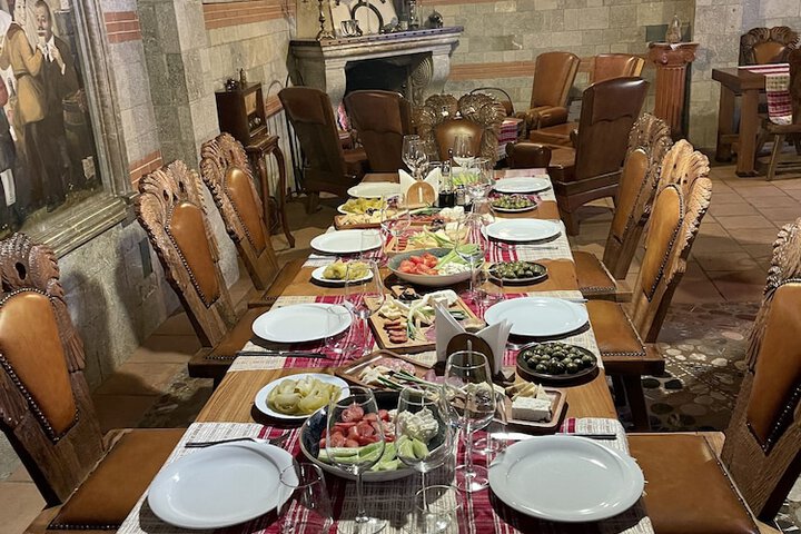 Dining 75 of 89