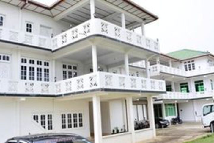 Bakers Reach Hotel
