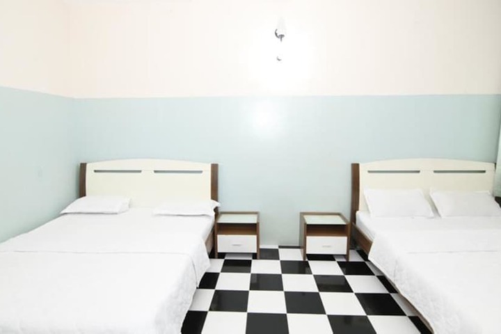 Room 15 of 51