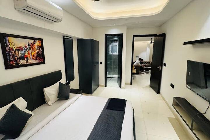 Room 18 of 31
