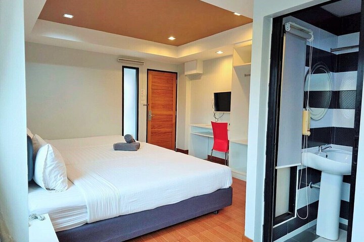 Room 9 of 57