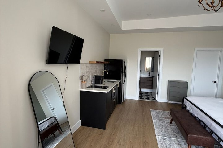 Room 8 of 91