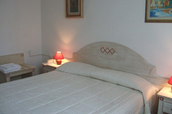 Room 1 of 29