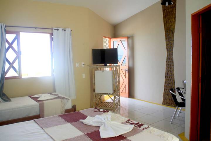 Room 3 of 33