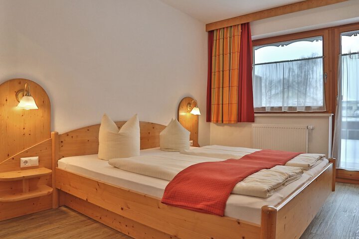 Room 5 of 36