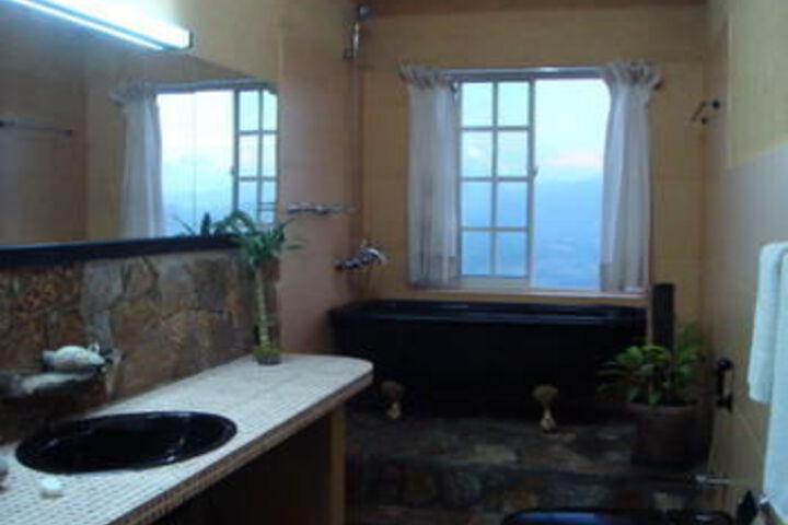 Room 4 of 39