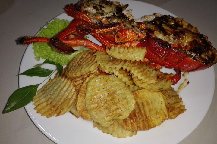 Dining 17 of 25