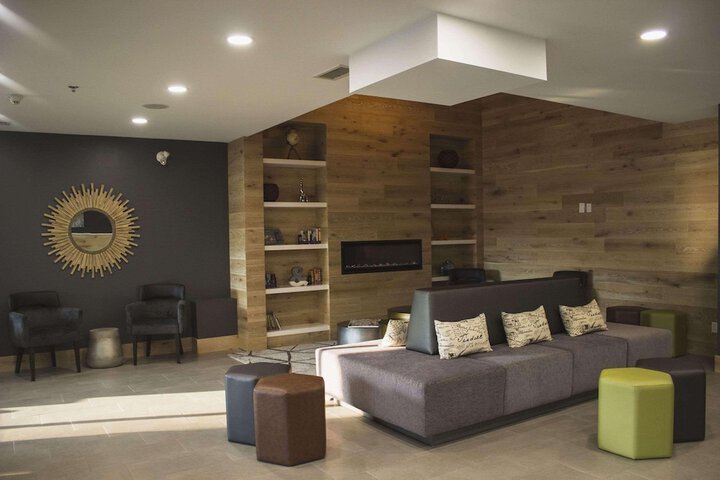 Guest Lobby