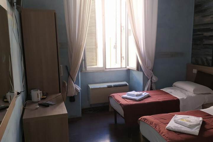 Room 28 of 50