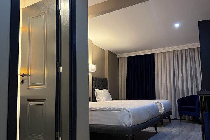 Room 8 of 46