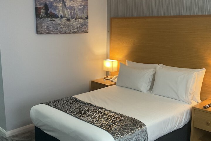 Room 4 of 56