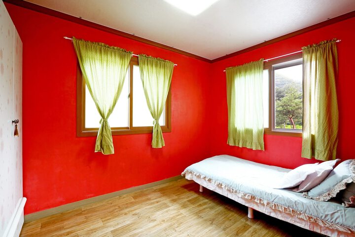 Room 77 of 111