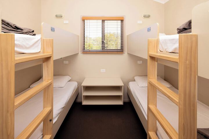 Room 15 of 118