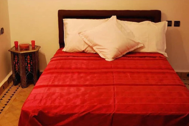 Room 13 of 27