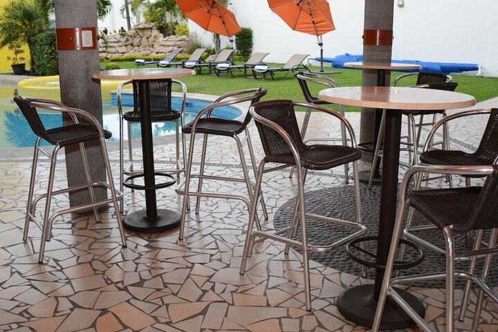 Pool Hotel