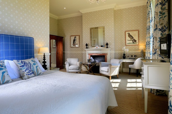 Room 4 of 50