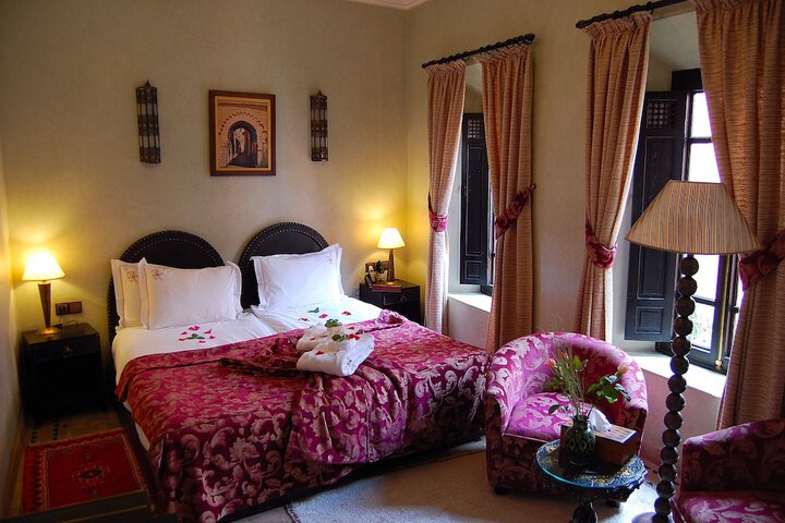 Room 12 of 180