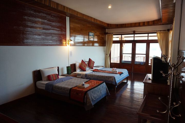 Room 12 of 28