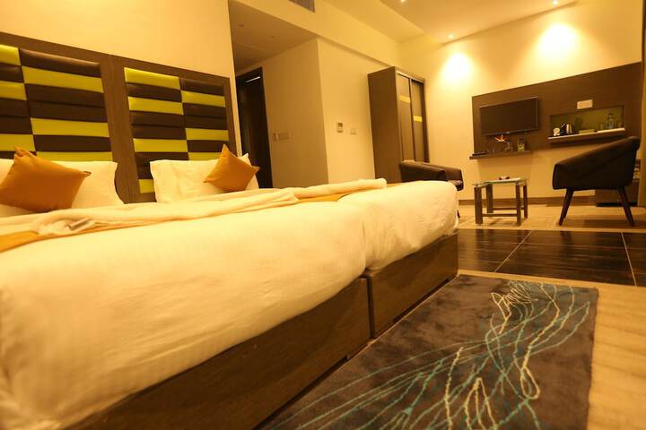Room 4 of 19